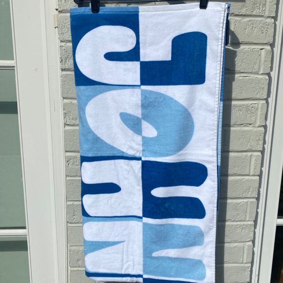 Johnnie-O block letter beach towel blue white - Picture 5 of 13